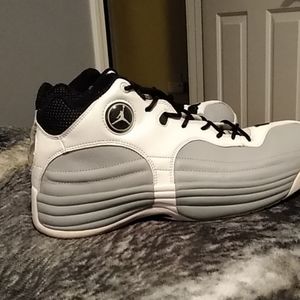 I'm selling jays I never wear anymore